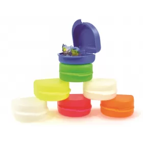 Ortodontinė dėžutė, maža 2.5 x 6.5 x 6.5 cm Ortodontinė dėžutė, maža 2.5 x 6.5 x 6.5 cm