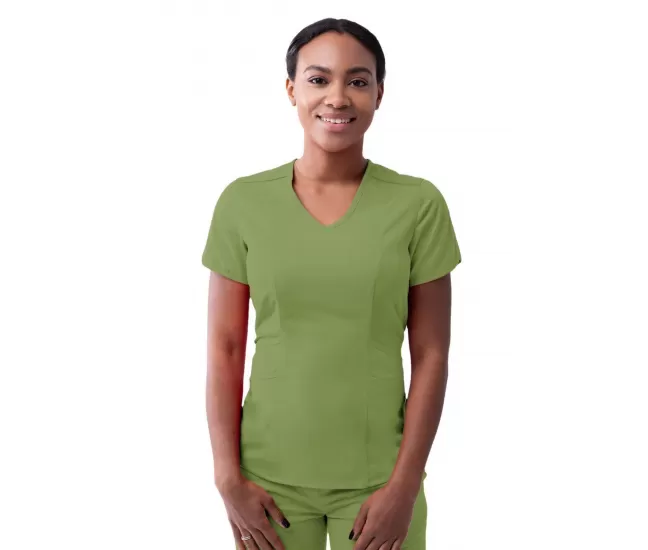 Medicininė palaidinė P7002 pavasarinių lapų žalia